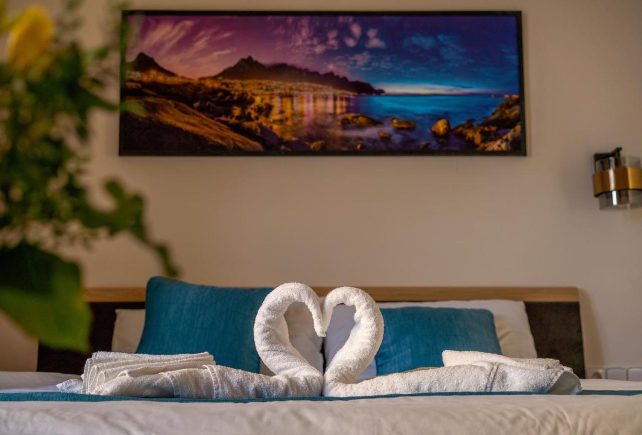 Exclusive Apartment With A View Of Prague Castle And Vltava River Eksteriør billede