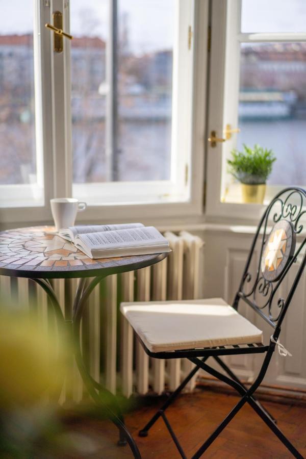 Exclusive Apartment With A View Of Prague Castle And Vltava River Eksteriør billede